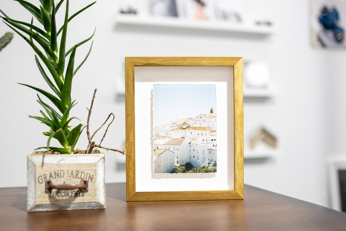 Float Frames